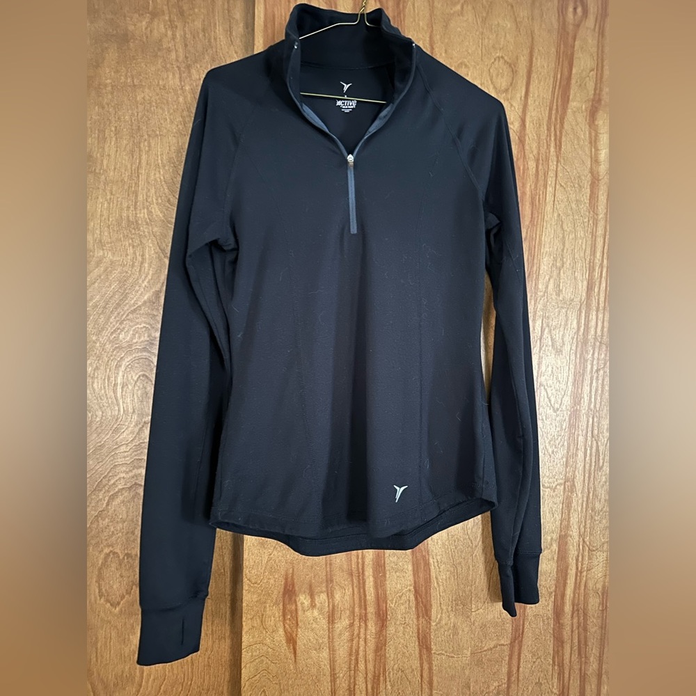 Active by Old Navy black pullover with 1/4 zipper. Size small